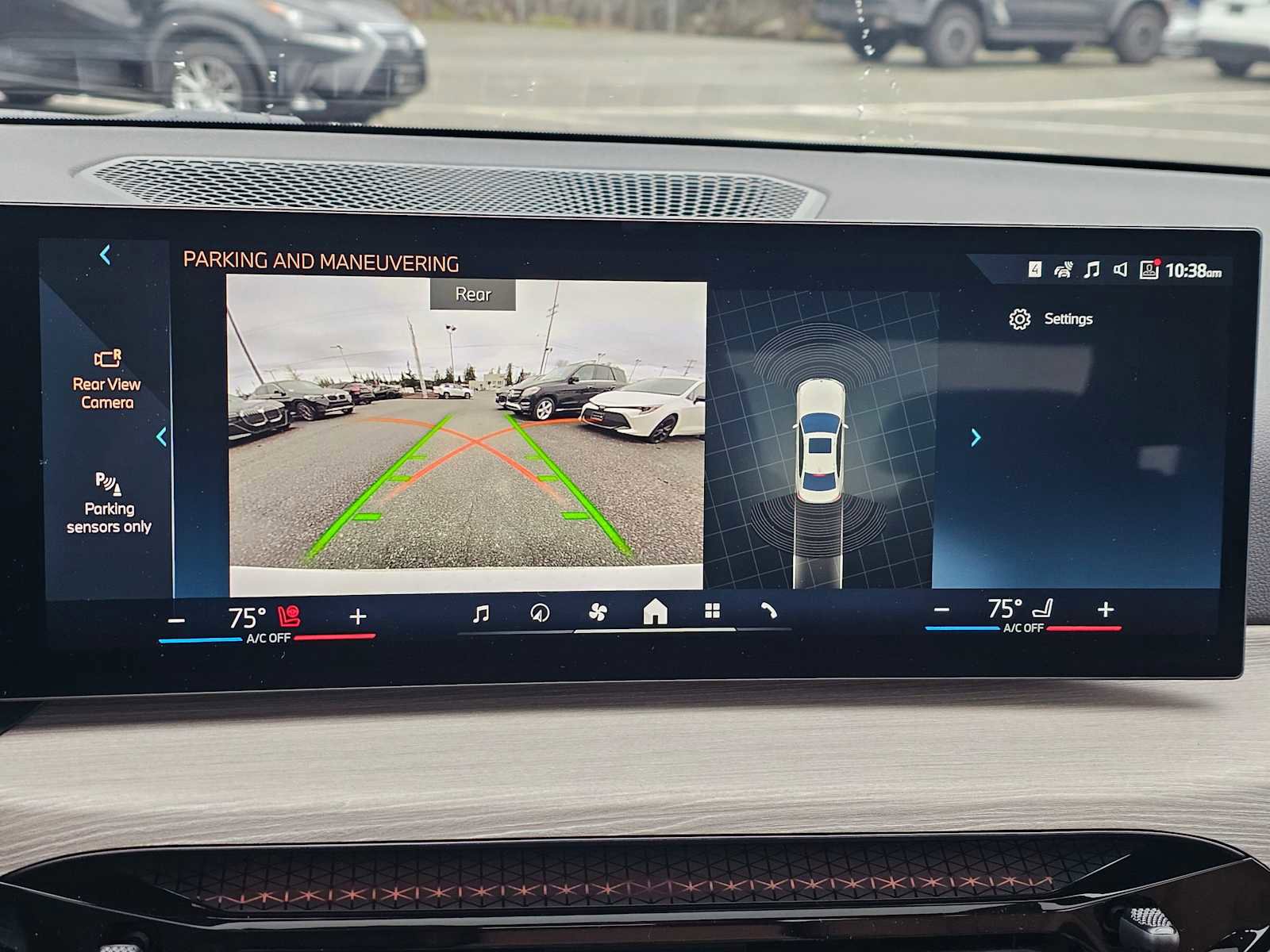 Used 2025 BMW 330i xDrive Sedan w/ Premium Package image 29