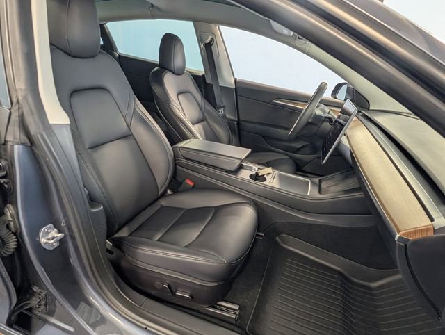 Used 2023 Tesla Model 3 Standard Range image 13