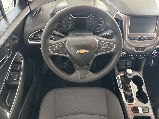 Used 2018 Chevrolet Cruze LT image 25