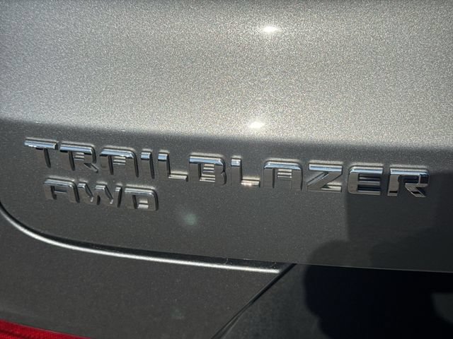 Used 2023 Chevrolet TrailBlazer LT AWD/4WD image 29