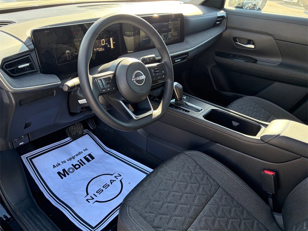 Certified 2025 Nissan Kicks SV image 8