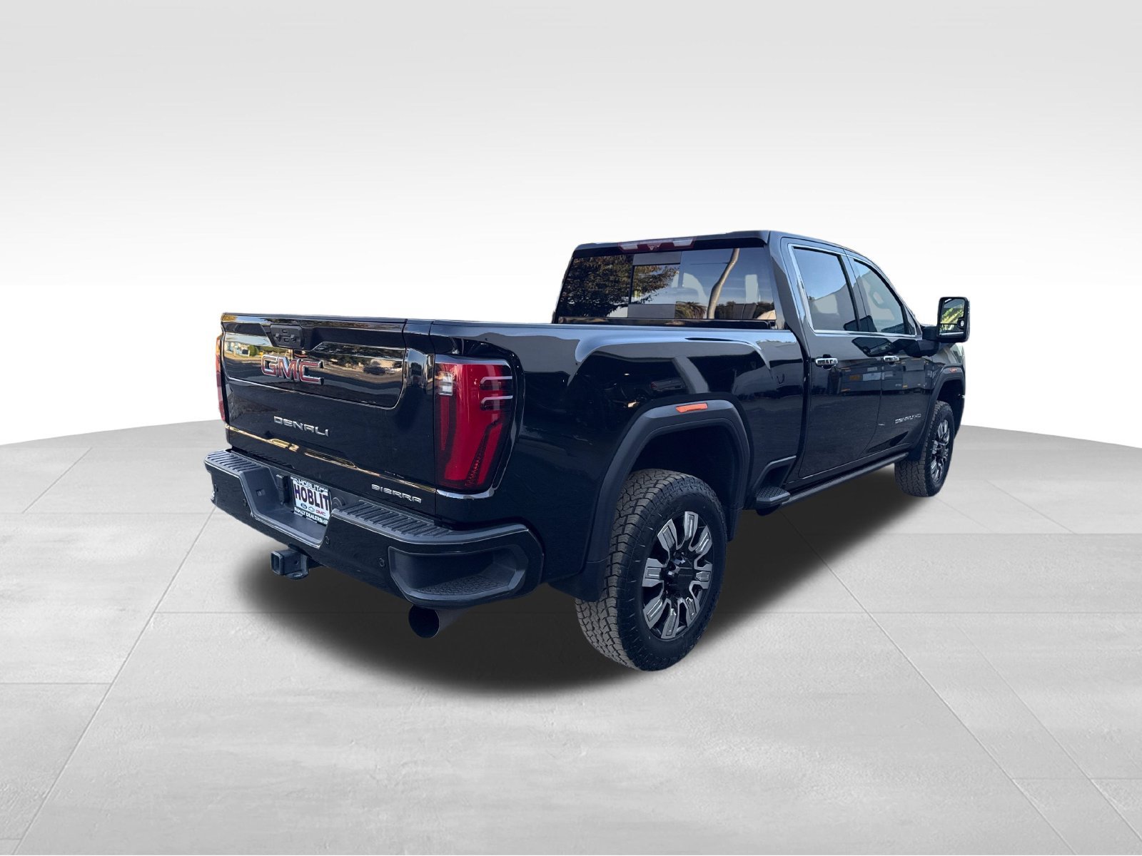 Used 2024 GMC Sierra 2500 Denali w/ Denali Reserve Package AWD/4WD image 5