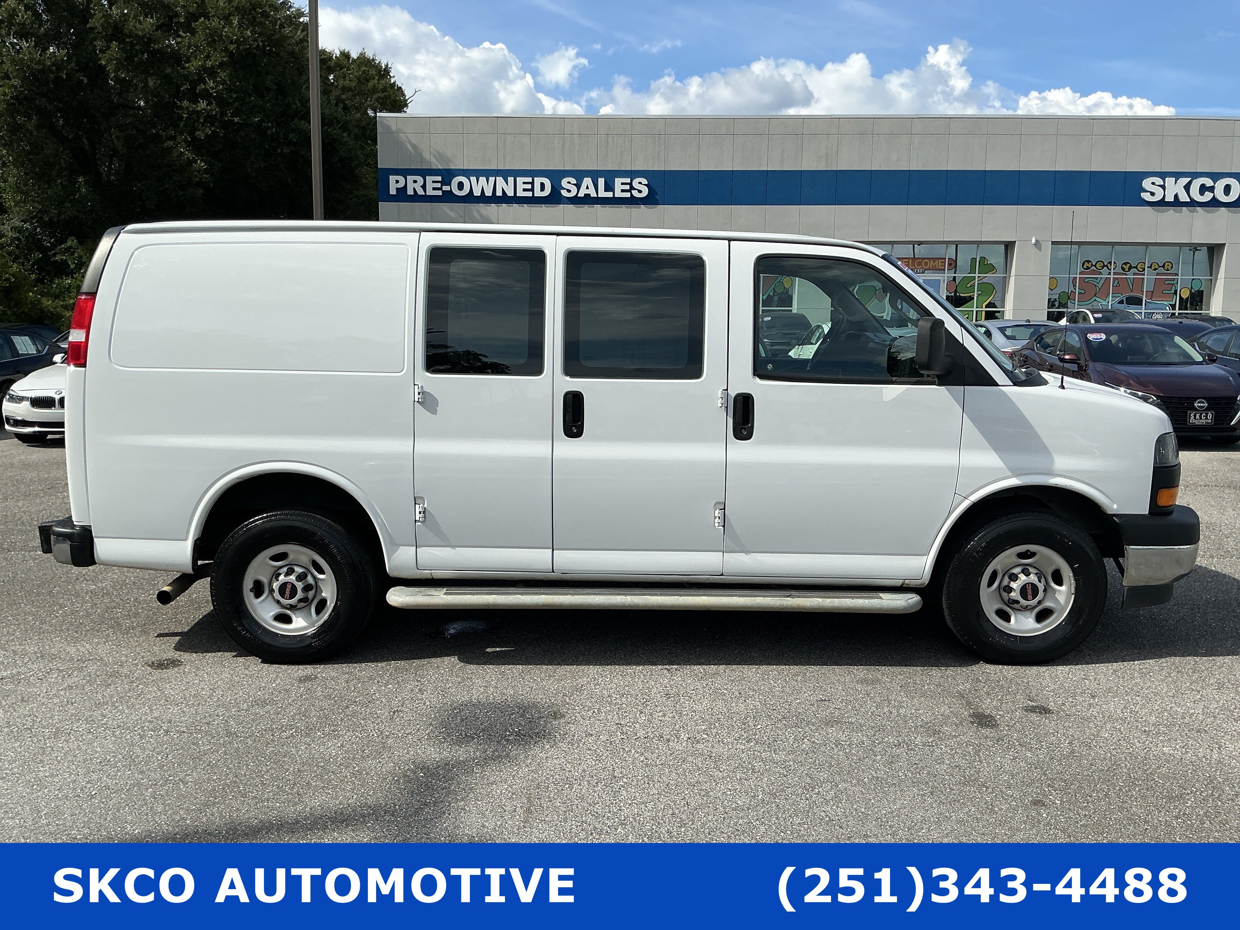 Used 2022 GMC Savana 2500 w/ Driver Convenience Package RWD image 8