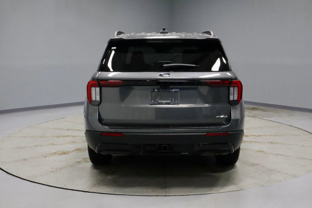 Used 2025 Ford Explorer ST-Line image 9