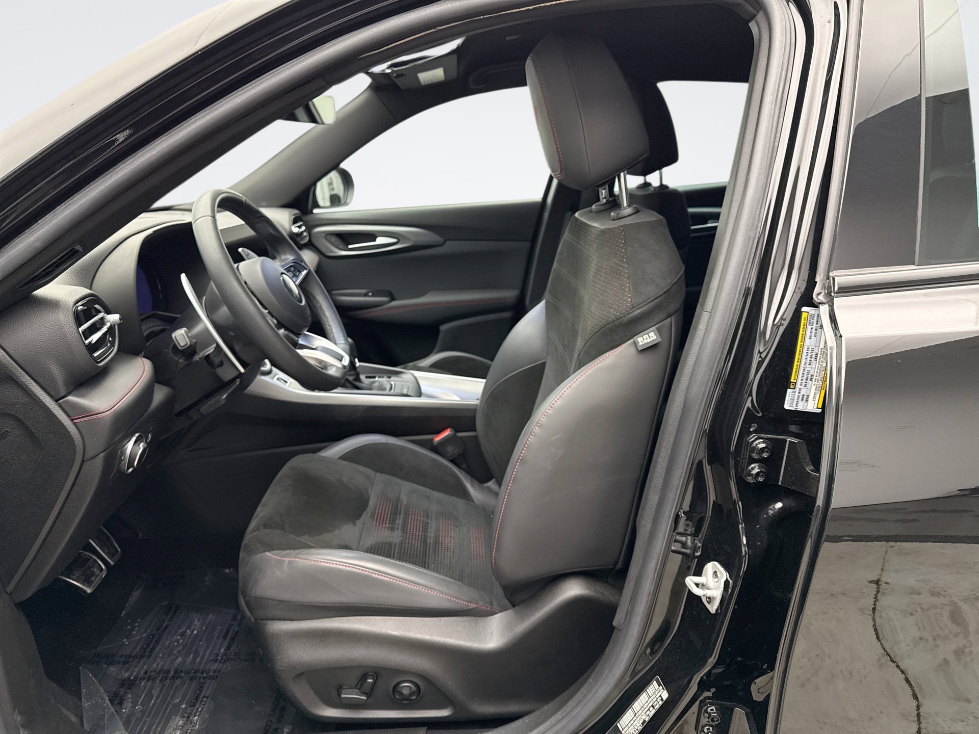 Used 2024 Dodge Hornet R/T image 11