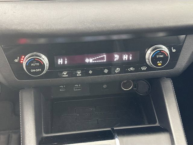 Used 2022 Mitsubishi Outlander SE image 13