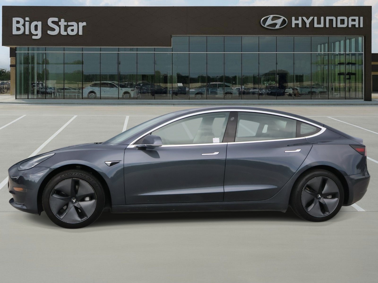 Used 2018 Tesla Model 3 Long Range RWD image 2