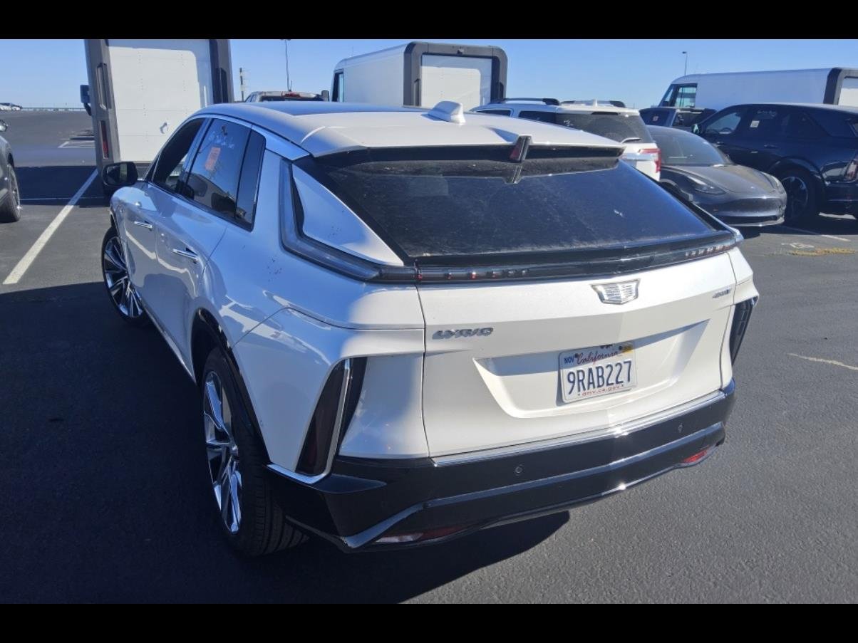 Used 2024 Cadillac Lyriq Luxury RWD image 7