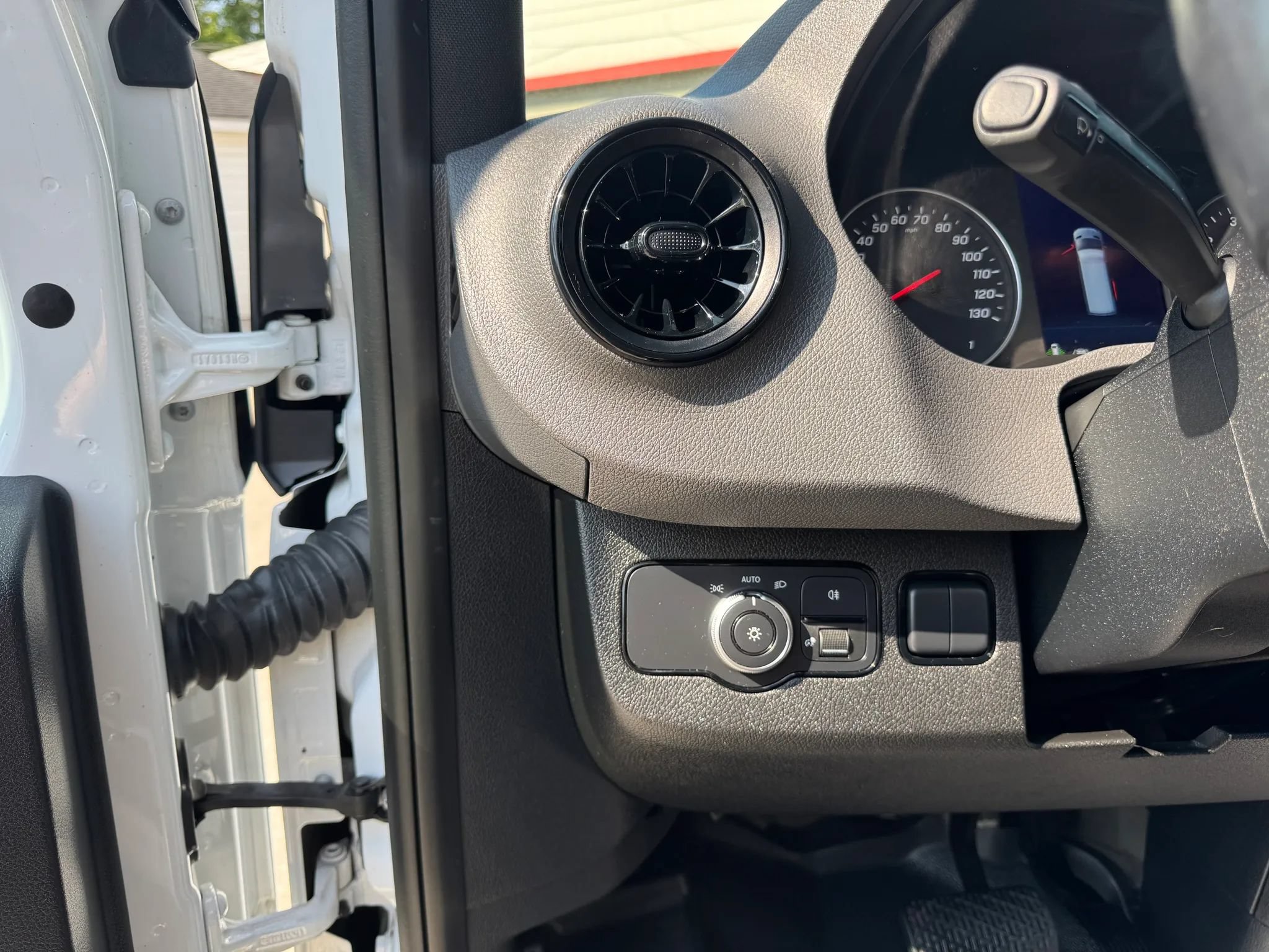 Used 2022 Mercedes-Benz Sprinter 1500 image 24