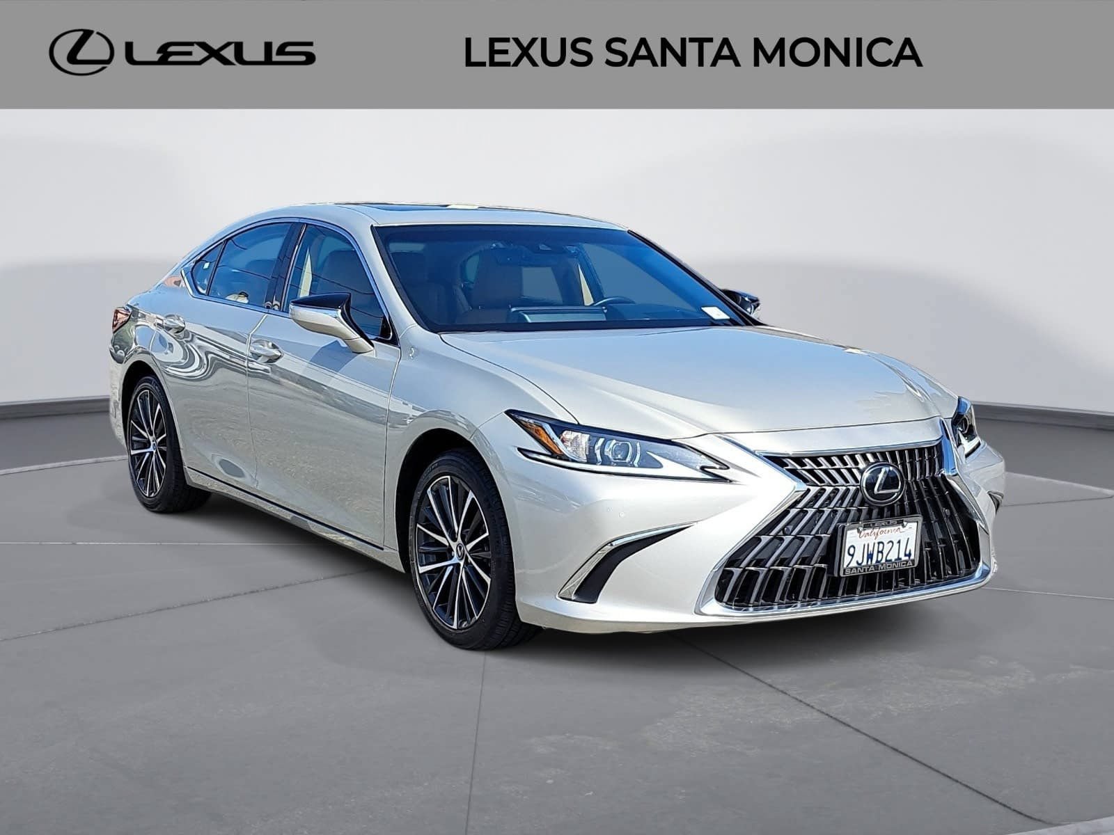 Used 2024 Lexus ES 300h w/ Premium Package FWD image 3