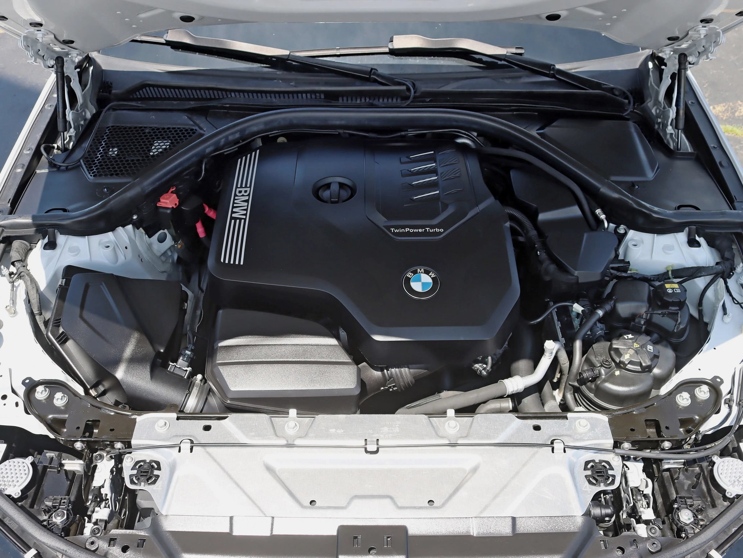 Used 2022 BMW 330i Sedan w/ M Sport Package RWD image 40