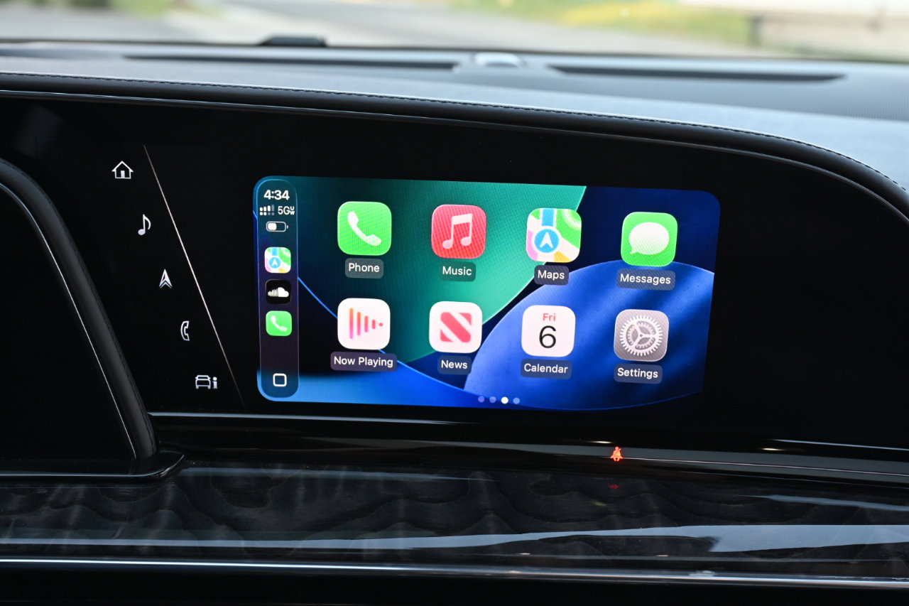 Used 2021 Cadillac Escalade Premium Luxury image 56