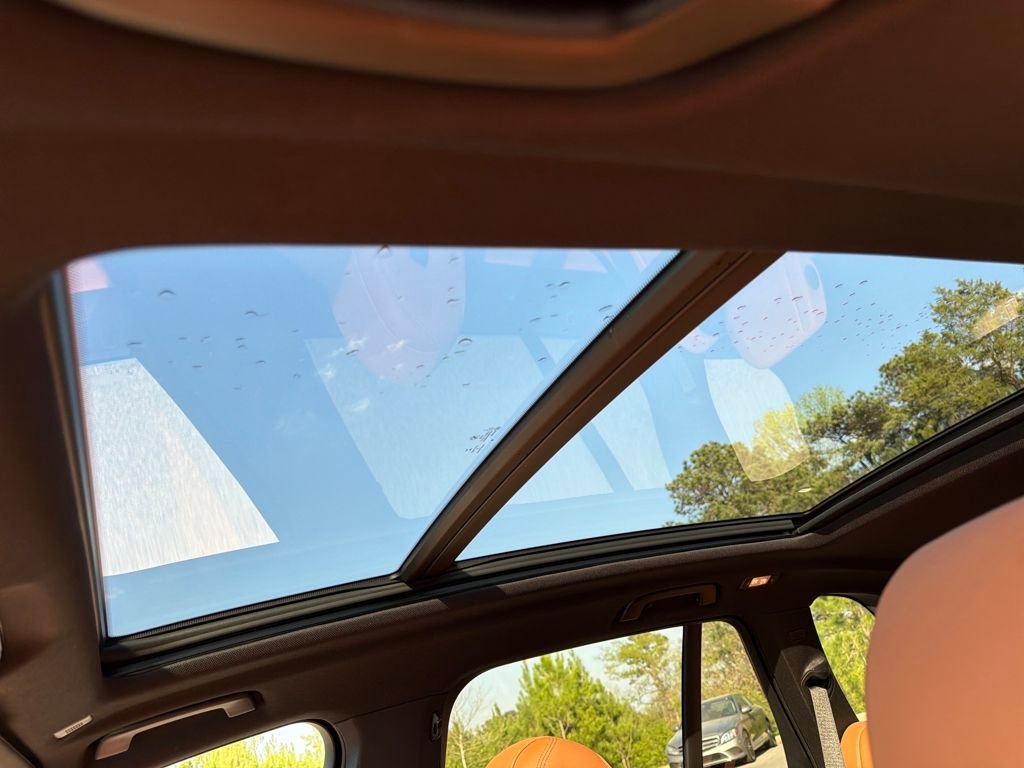 Used 2022 BMW X5 sDrive40i w/ Premium Package image 12