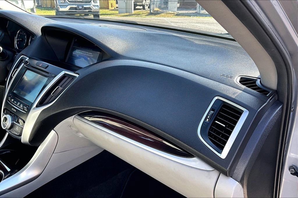 Used 2015 Acura TLX V6 image 21