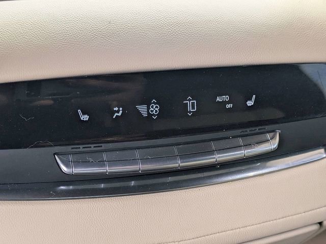 Used 2022 Cadillac Escalade Premium Luxury w/ LPO, Illumination Package image 15