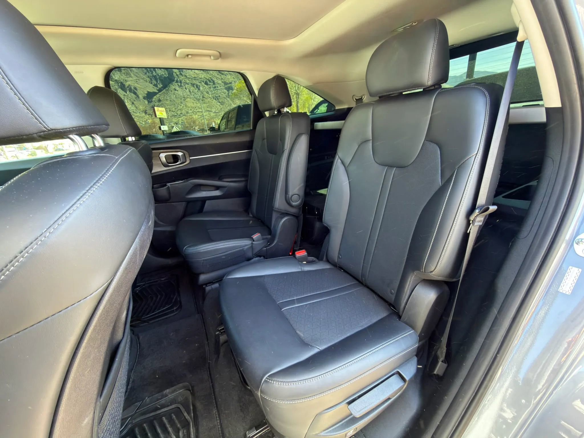 Used 2023 Kia Sorento X-Line EX image 22