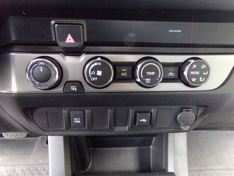 Used 2022 Toyota Tacoma SR5 image 34