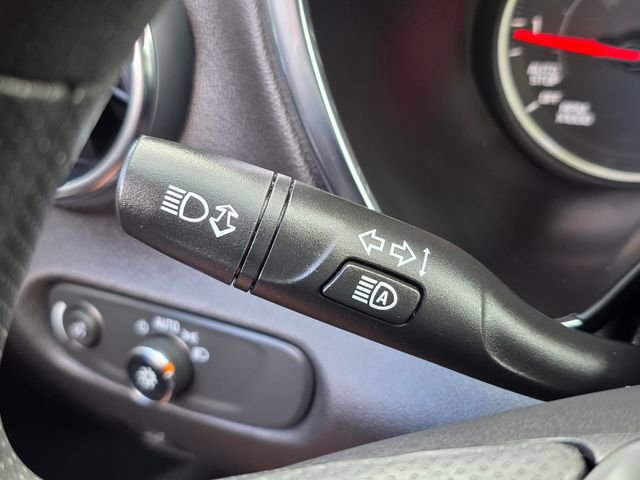 Used 2025 Chevrolet Blazer LT AWD/4WD image 38