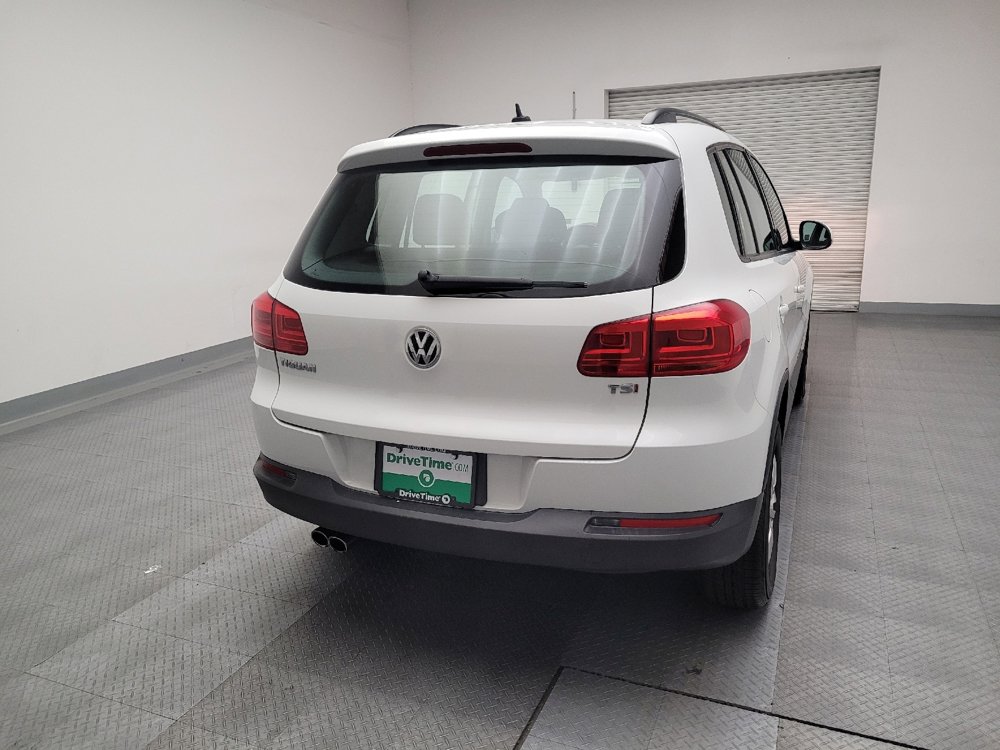 Used 2016 Volkswagen Tiguan S image 7