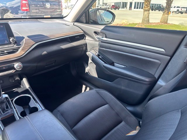 Used 2023 Nissan Altima 2.5 SV FWD image 16