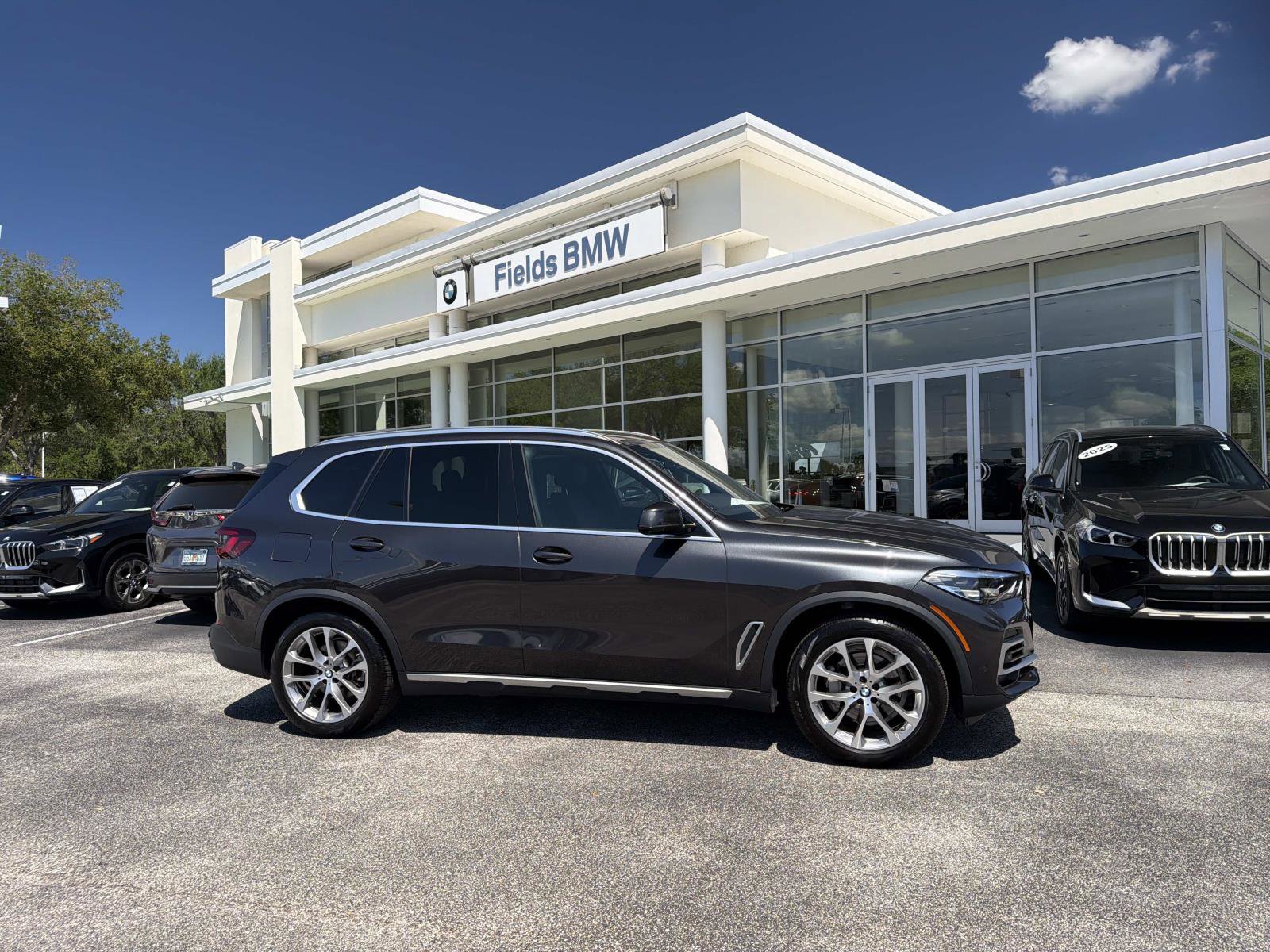 Used 2022 BMW X5 sDrive40i w/ Parking Assistance Package RWD image 1