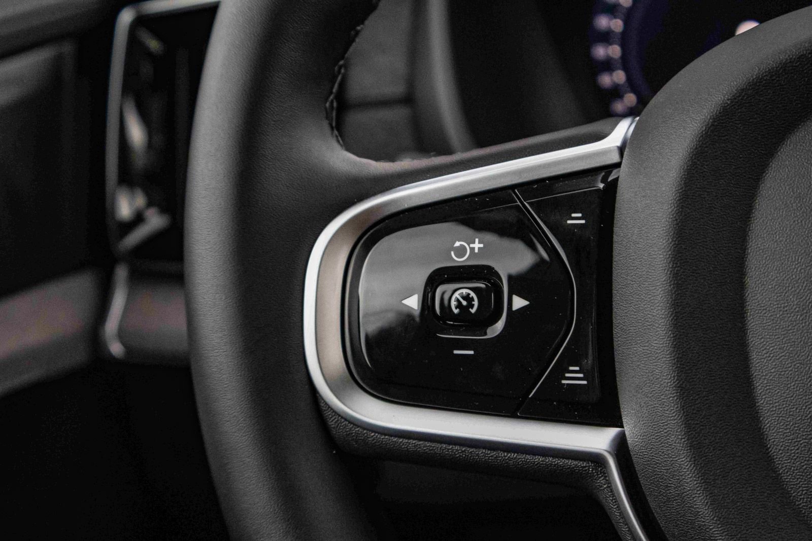 New 2026 Volvo XC90 B6 Ultra w/ Lounge Package image 38