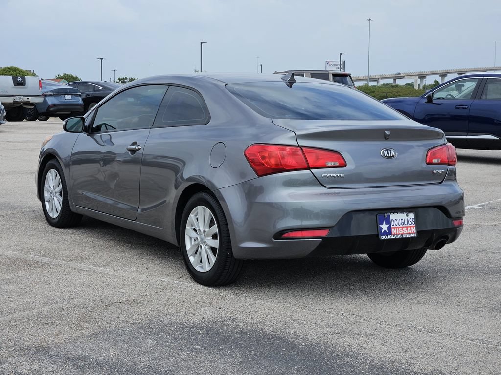Used 2016 Kia Forte Koup EX FWD image 4