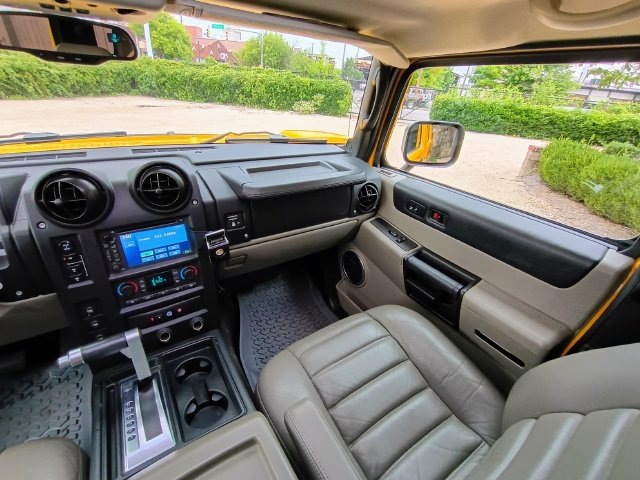 Used 2005 HUMMER H2 w/ Preferred Equipment Group AWD/4WD image 47