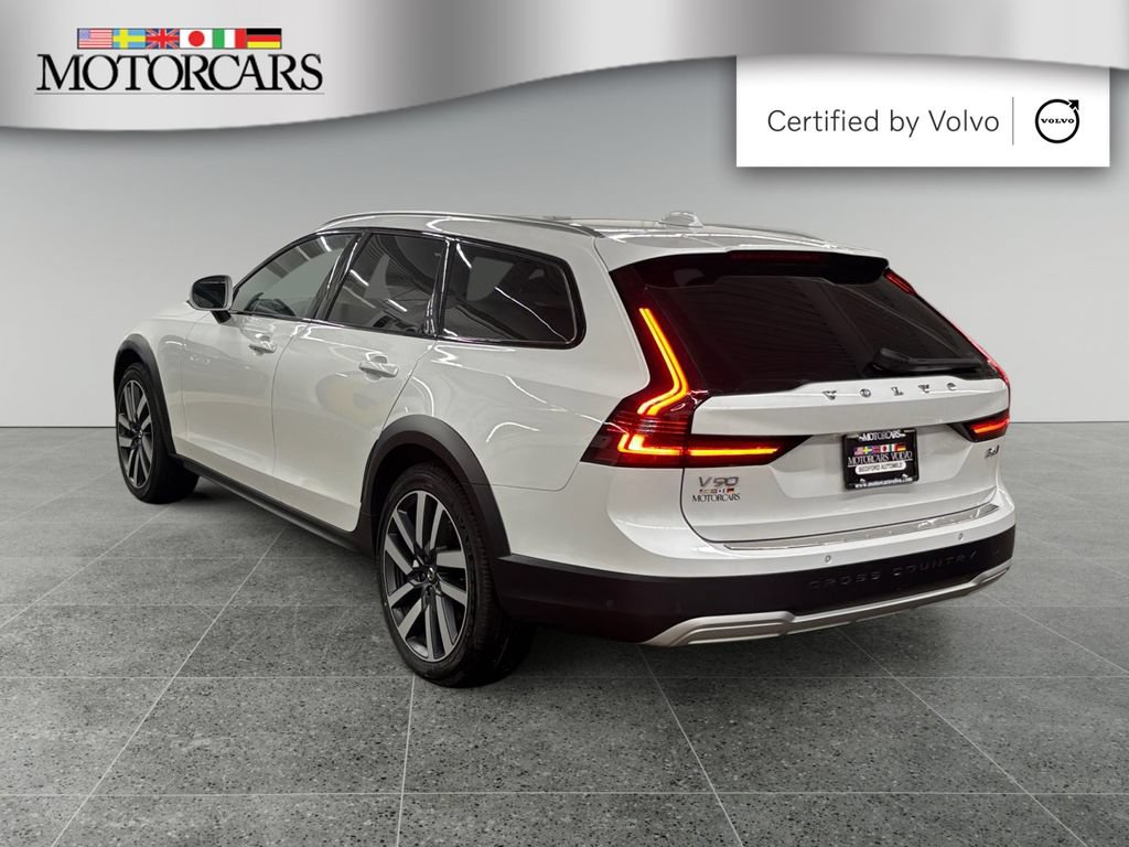 Used 2022 Volvo V90 B6 Cross Country w/ Advanced Package AWD/4WD image 5