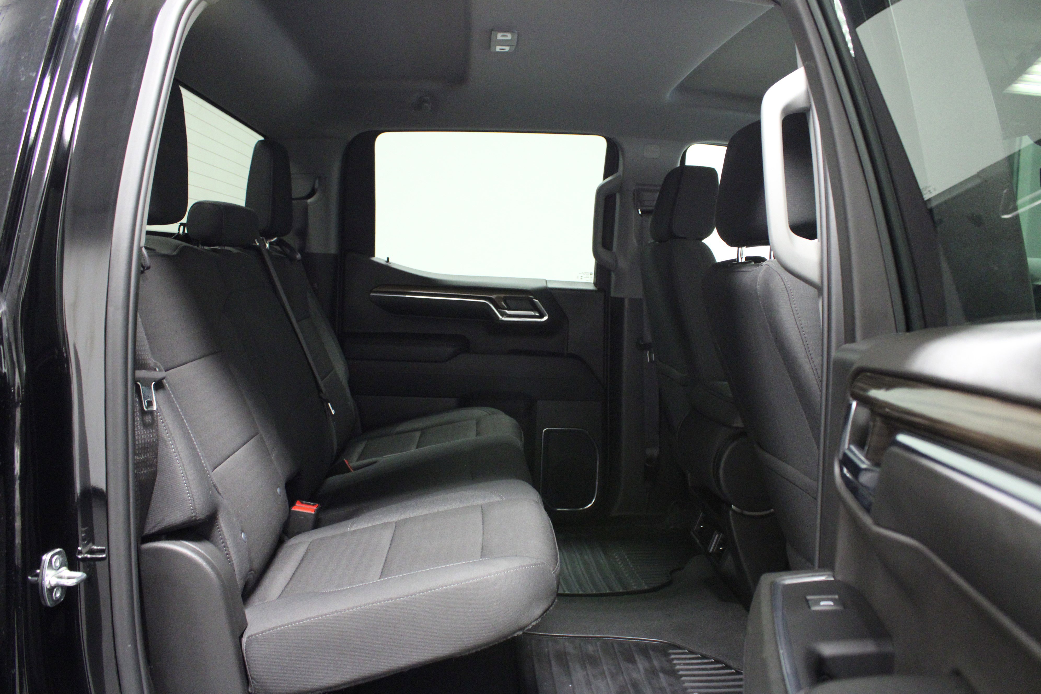 Used 2024 Chevrolet Silverado 1500 LT image 15