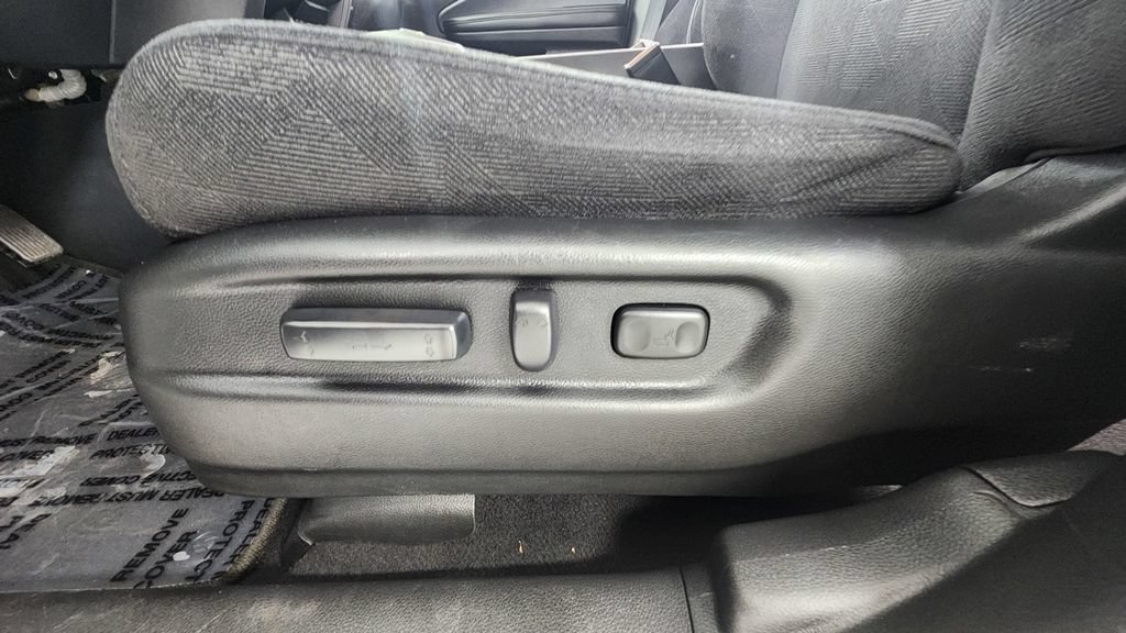 Used 2022 Honda Pilot Sport image 11