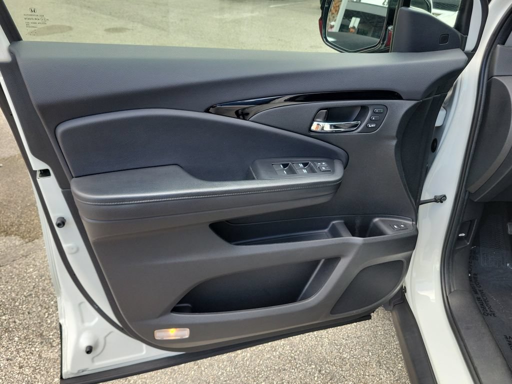 Used 2021 Honda Pilot Touring image 21