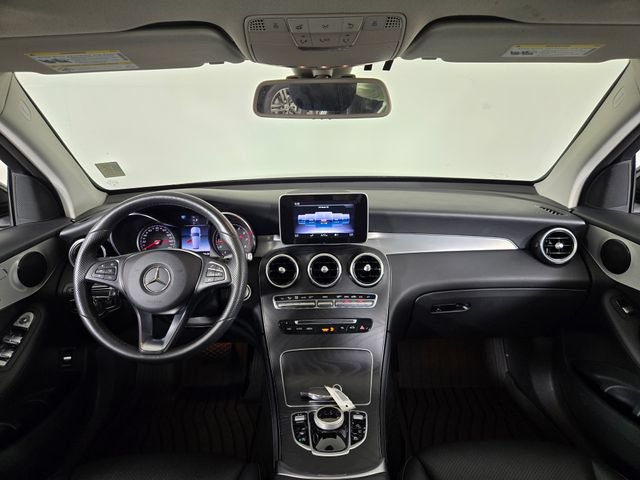 Used 2019 Mercedes-Benz GLC 300 4MATIC image 21