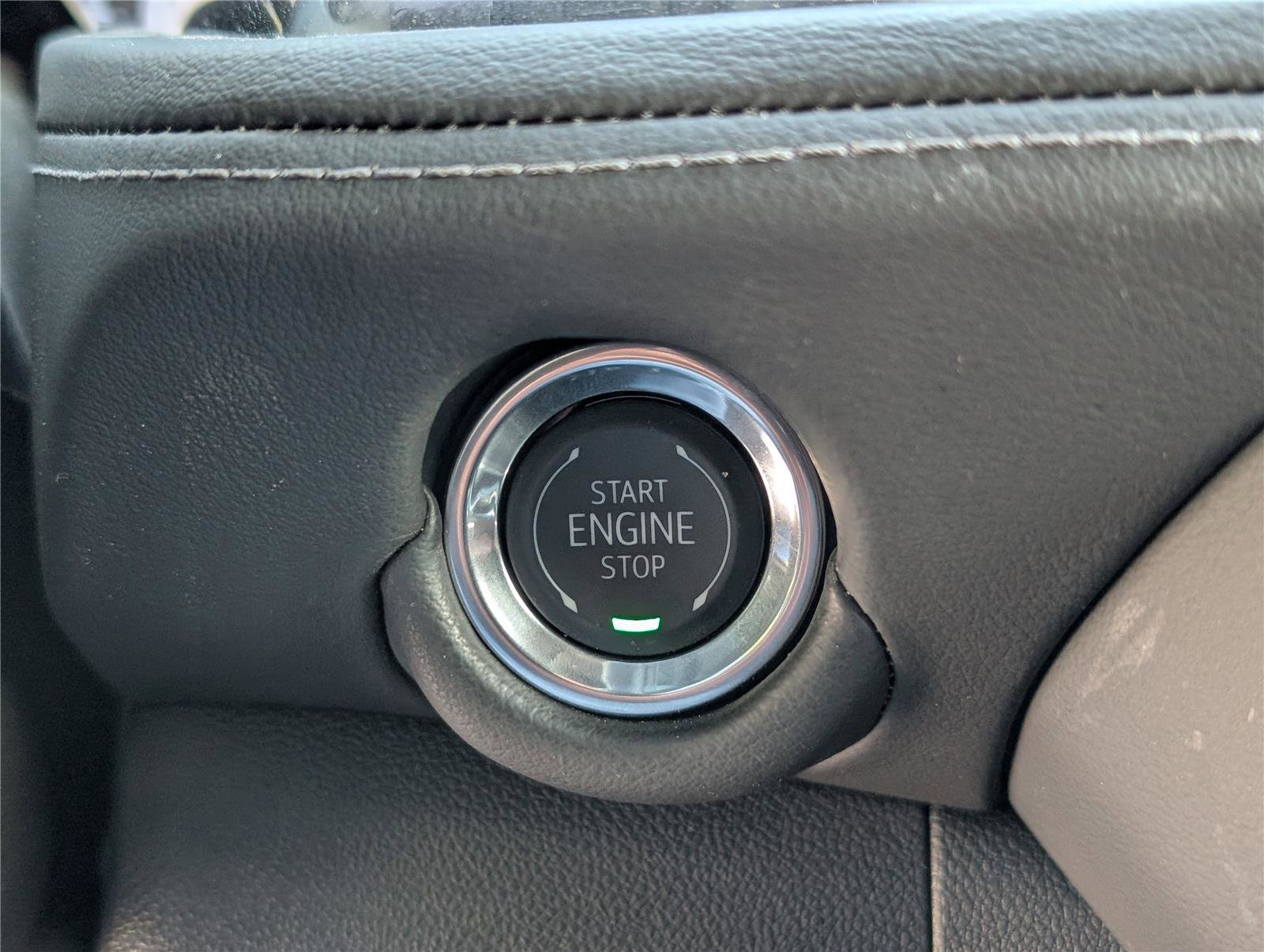 Used 2025 Chevrolet Suburban Z71 AWD/4WD image 26