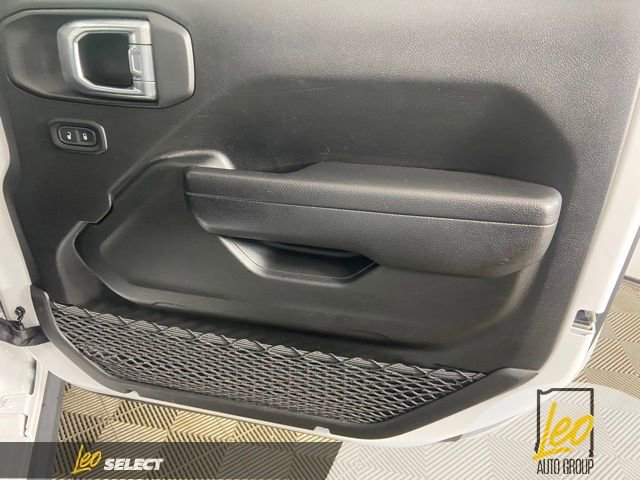 Used 2022 Jeep Wrangler Unlimited Rubicon image 12