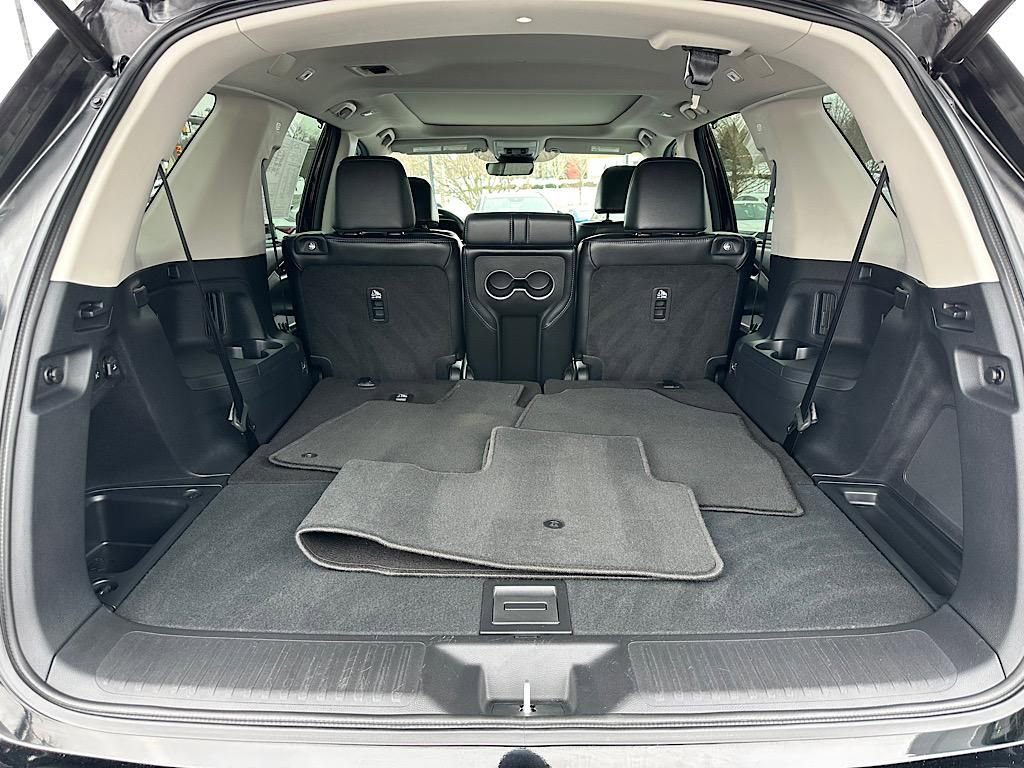 Used 2023 Honda Pilot Touring image 15