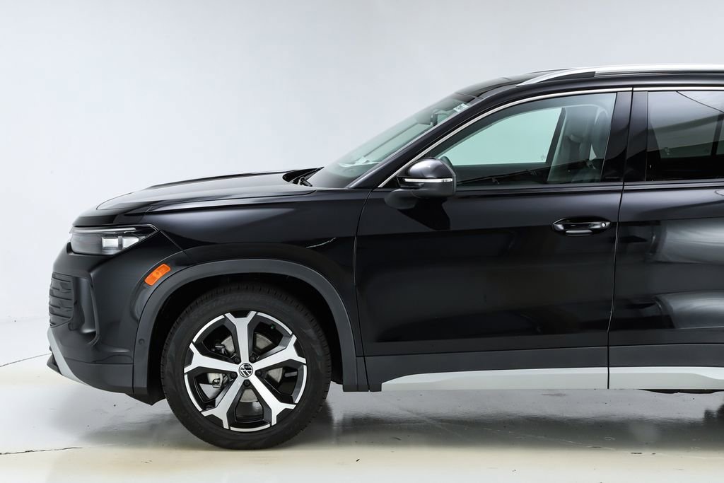 New 2026 Volkswagen Tiguan SE image 41