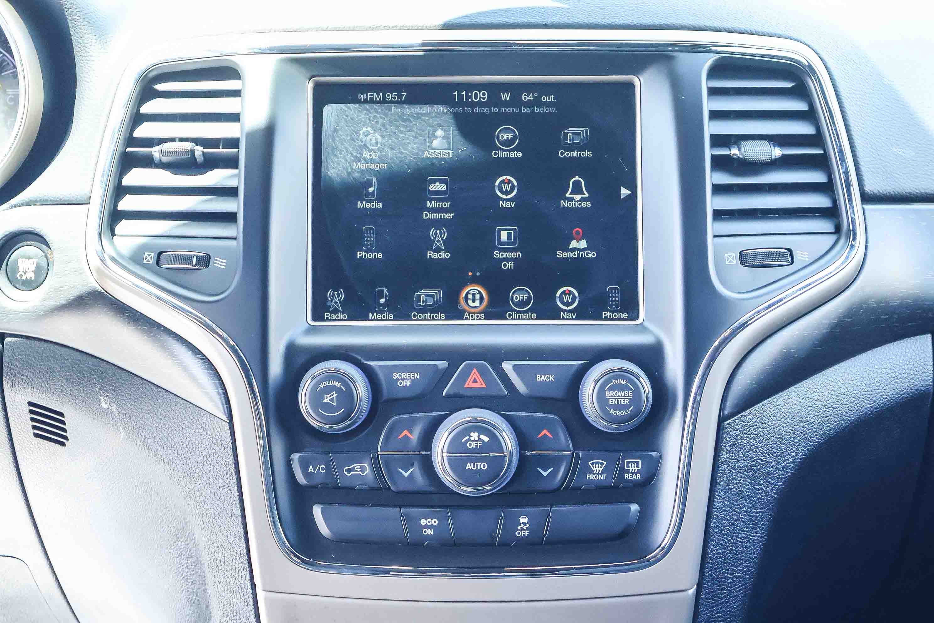 Used 2015 Jeep Grand Cherokee Laredo w/ Quick Order Package 23E AWD/4WD image 7