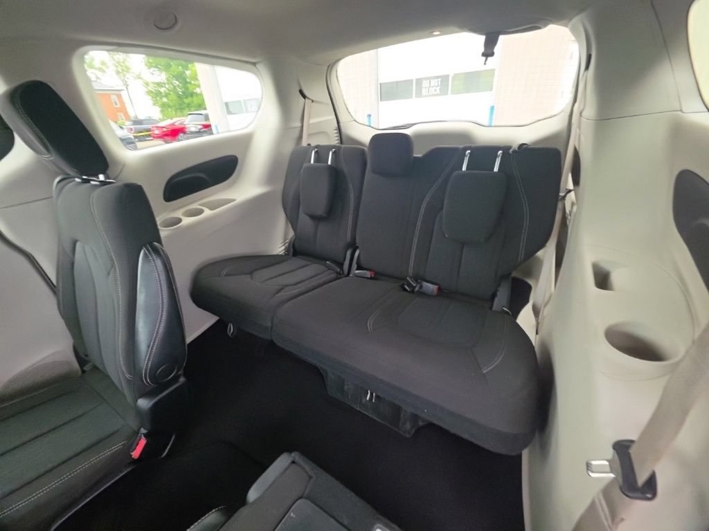 Used 2023 Chrysler Voyager LX FWD image 24