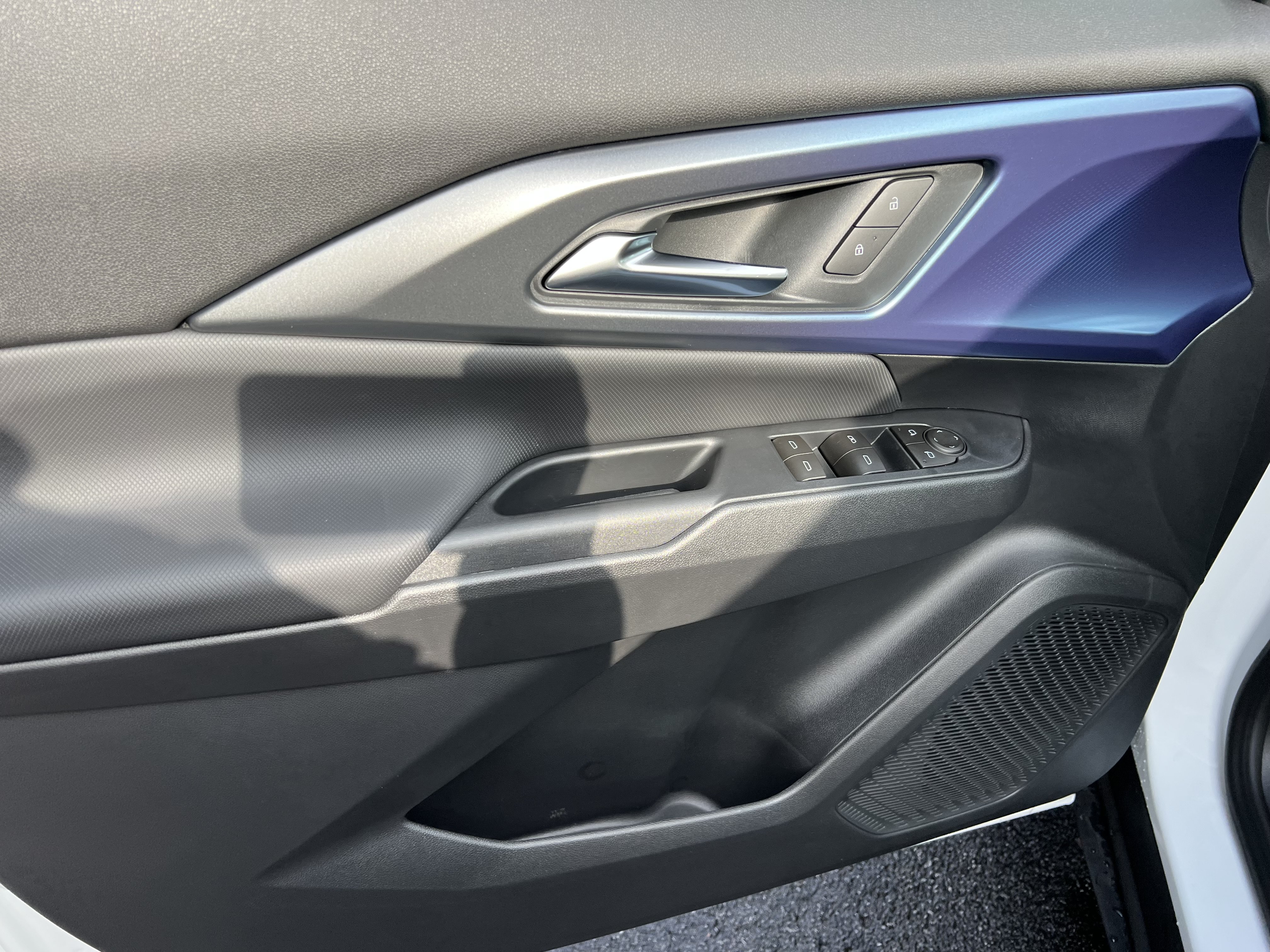 New 2026 Chevrolet Equinox EV LT AWD/4WD image 14