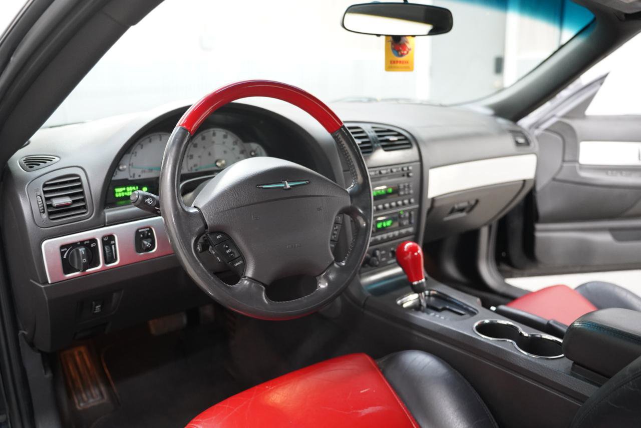 Used 2002 Ford Thunderbird image 11