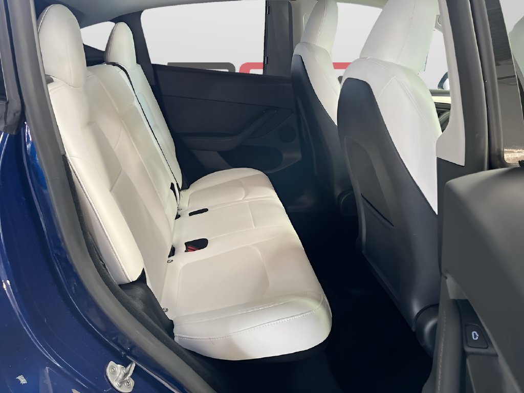 Used 2024 Tesla Model Y Long Range AWD/4WD image 25