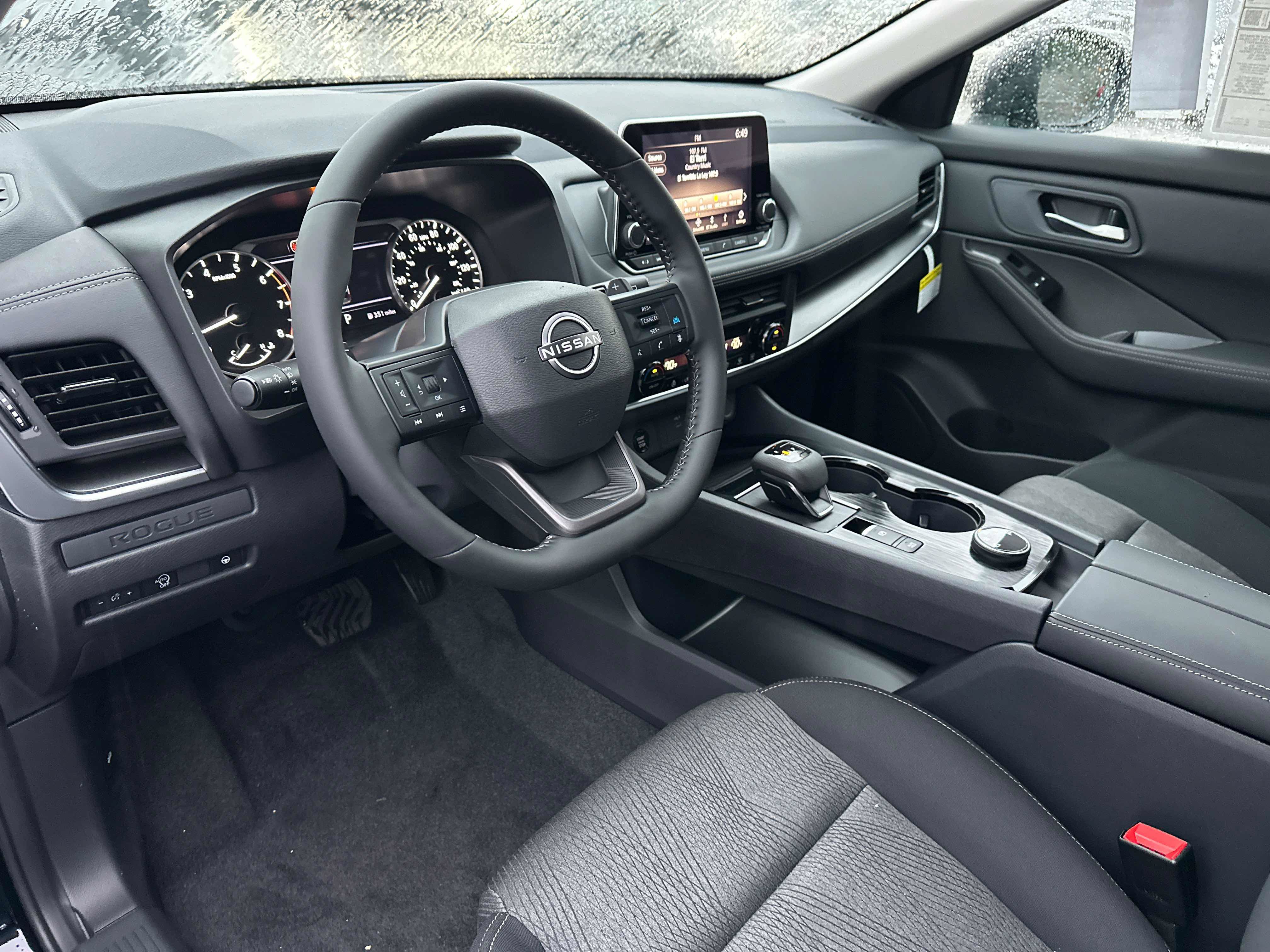 New 2027 Nissan Rogue SV AWD/4WD image 30