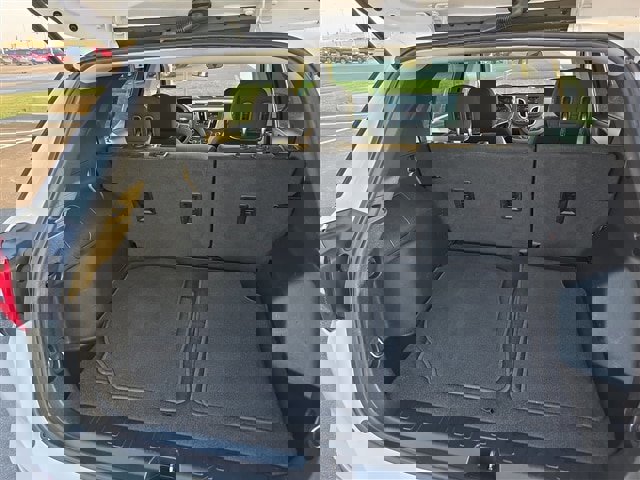 Used 2020 Chevrolet Equinox LS w/ LS Convenience Package image 18