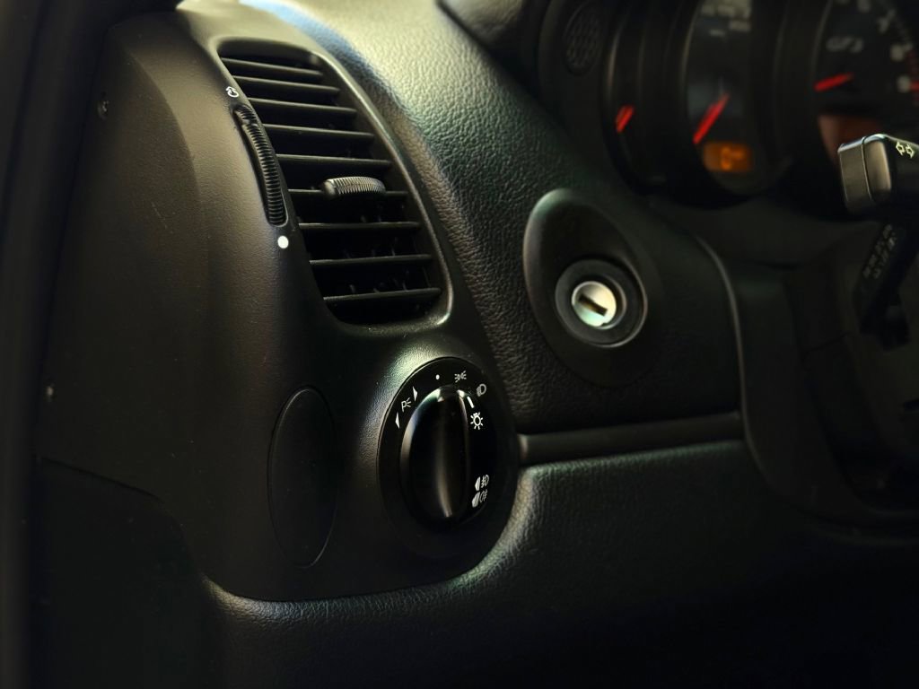 Used 2004 Porsche 911 GT3 RWD image 42