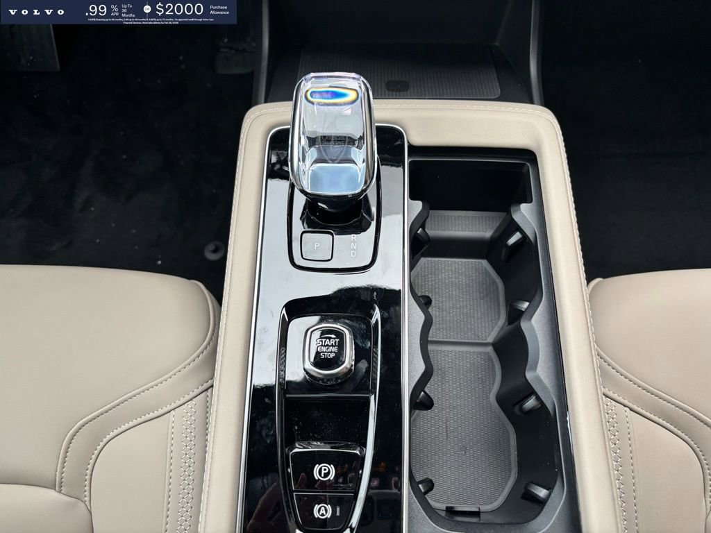 New 2026 Volvo XC90 B6 Plus w/ Protection Package Premier AWD/4WD image 13
