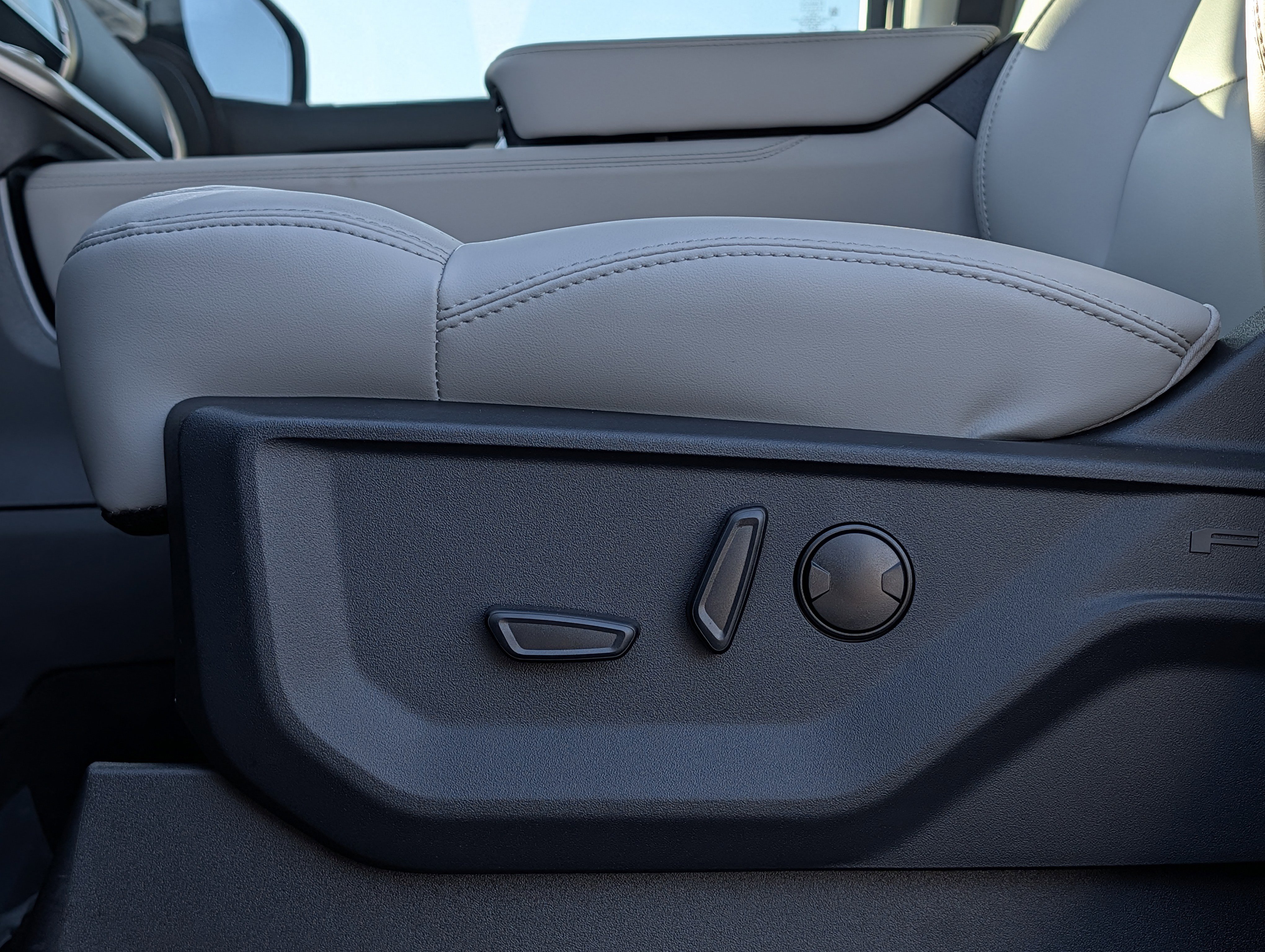 New 2026 Ford Expedition Active RWD image 27