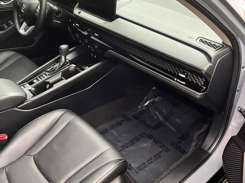 Used 2025 Honda Accord Touring image 37