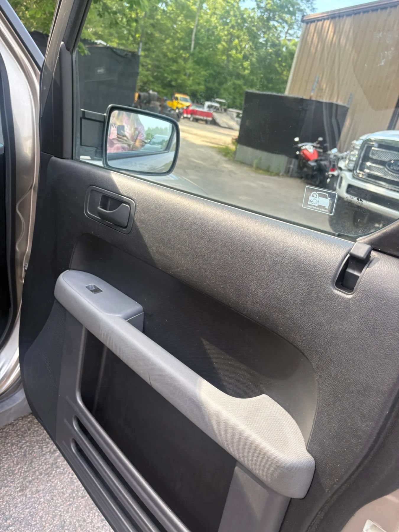Used 2004 Honda Element EX image 28