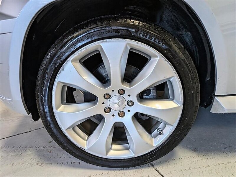 Used 2010 Mercedes-Benz GLK 350 4MATIC image 15